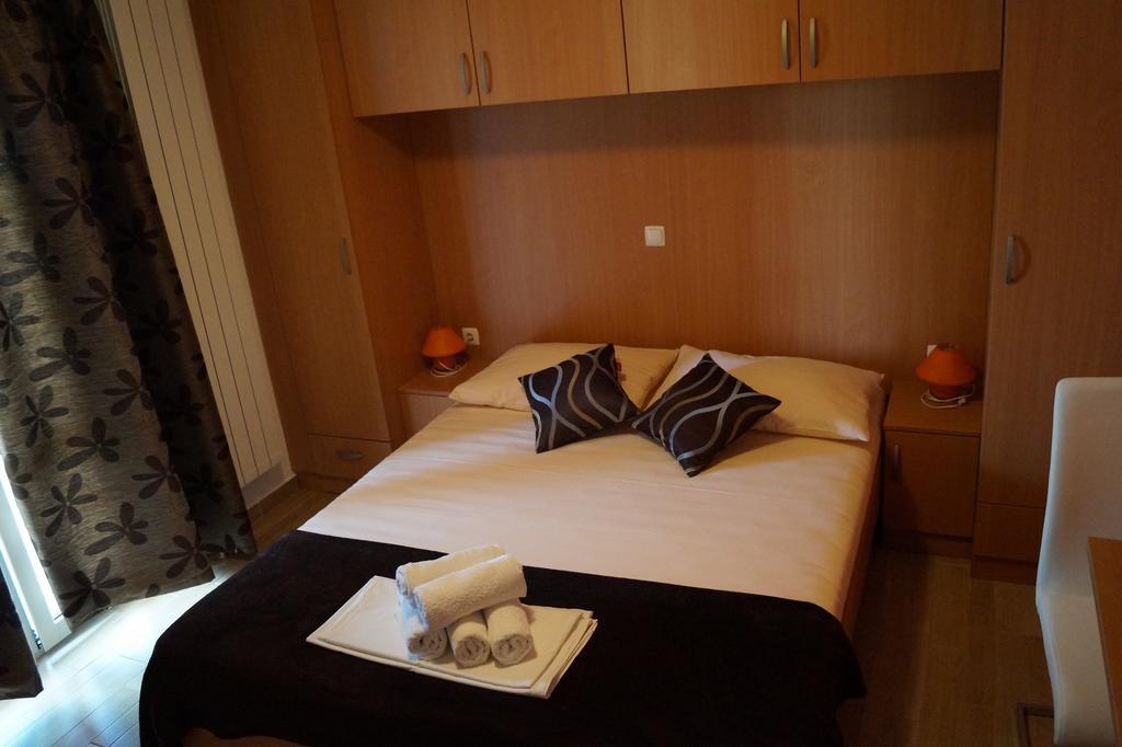 Apartments Tomic Weißenburg Zimmer foto